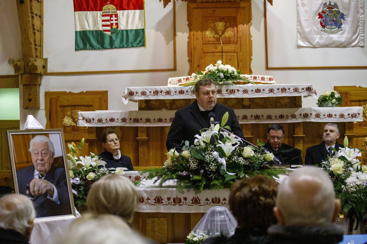 Szsmegeml_021409