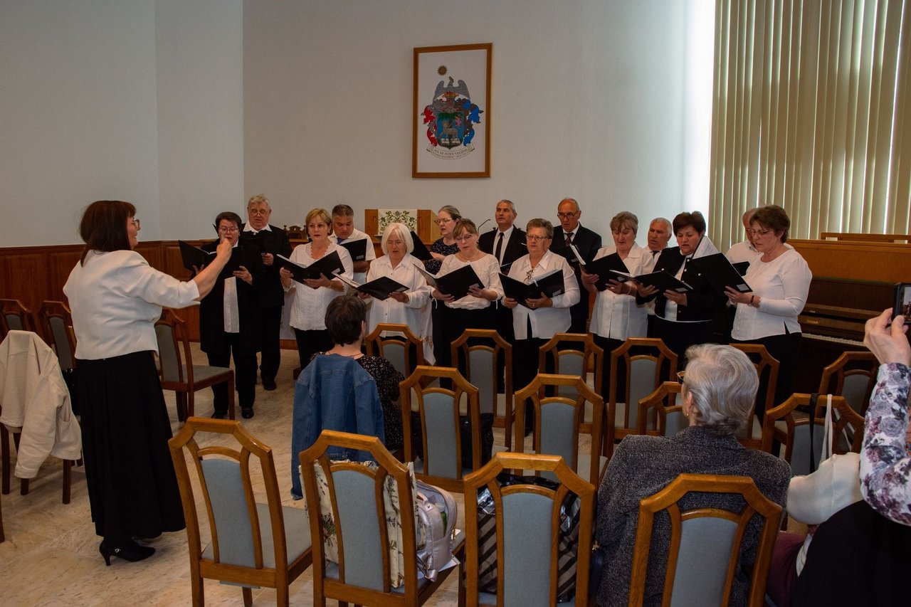 c281b8d4-2914-4af3-8c01-f28e1173d43f