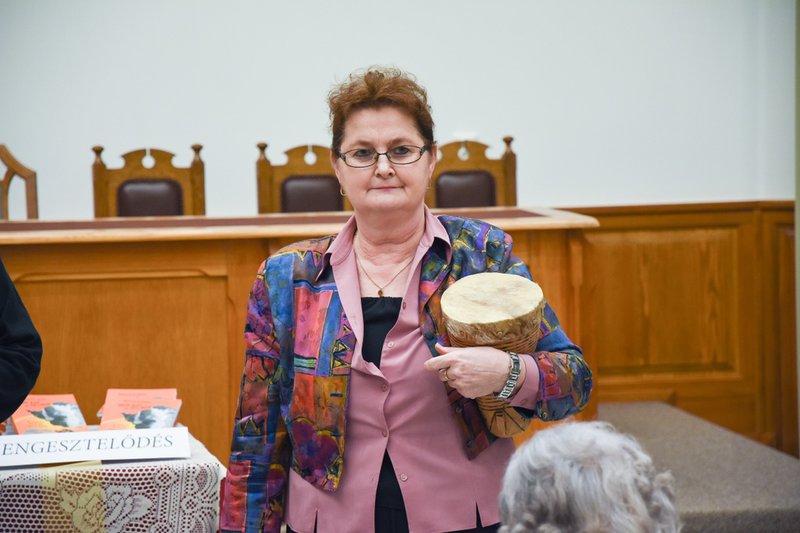 kép