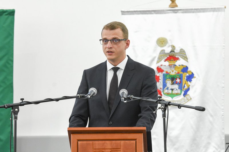 kép