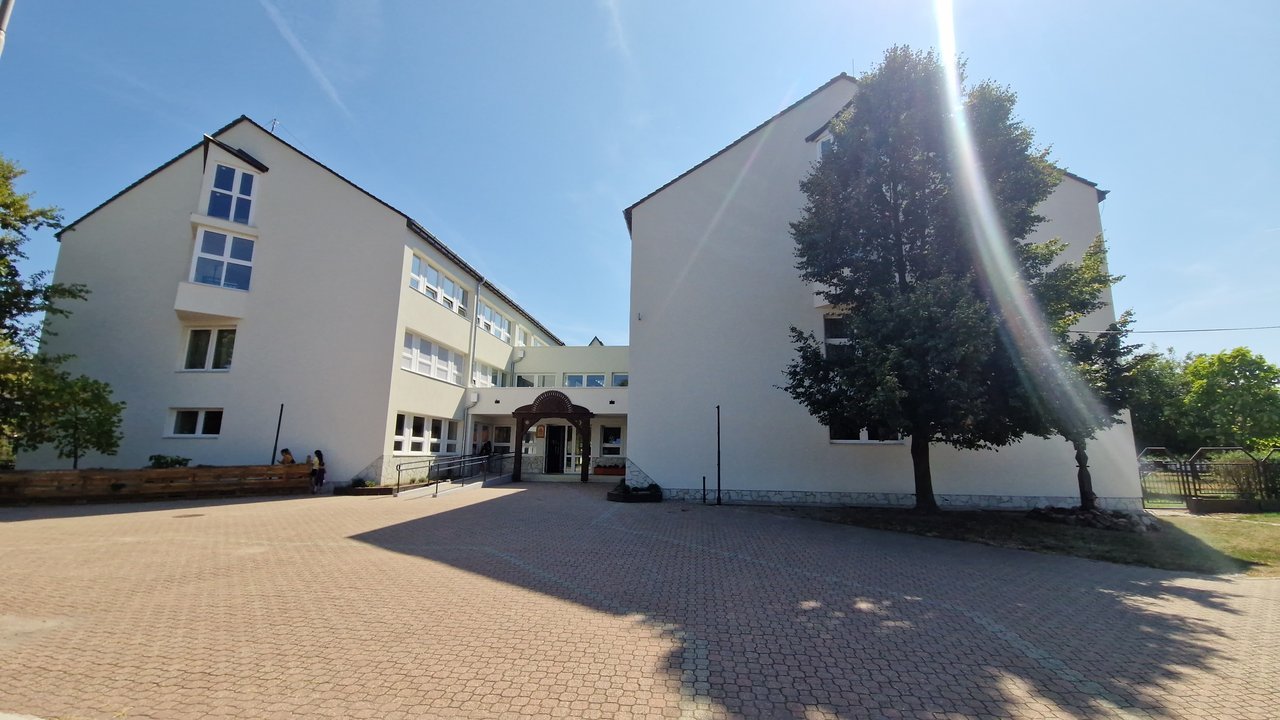 rakoczi_zsigmond_altalnos_iskola_szerencs